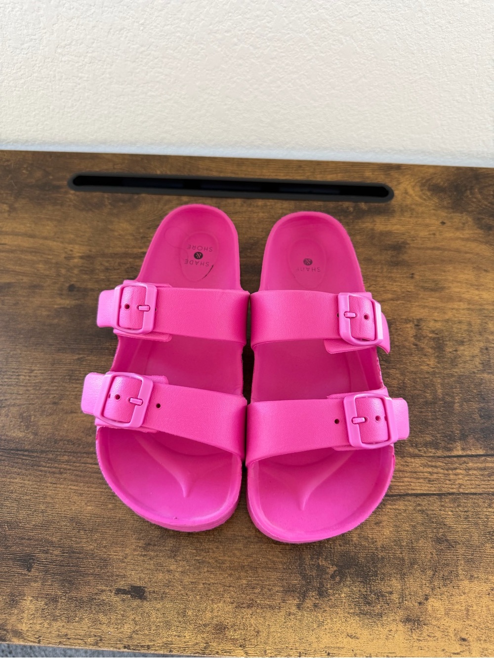 Shade & Shore Bright Pink Double-Buckle Slide Sandals